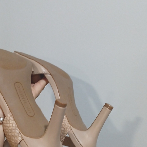 The Limited Elegant Tan Heeled Sandals, New Without Tag Or Box, Sz 9.5 - Picture 7 of 7